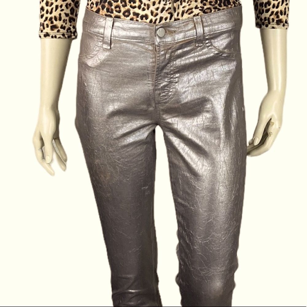 J. Brand Metallic Platinum Super Skinny Size 31 Gently Pre-Loved Condition